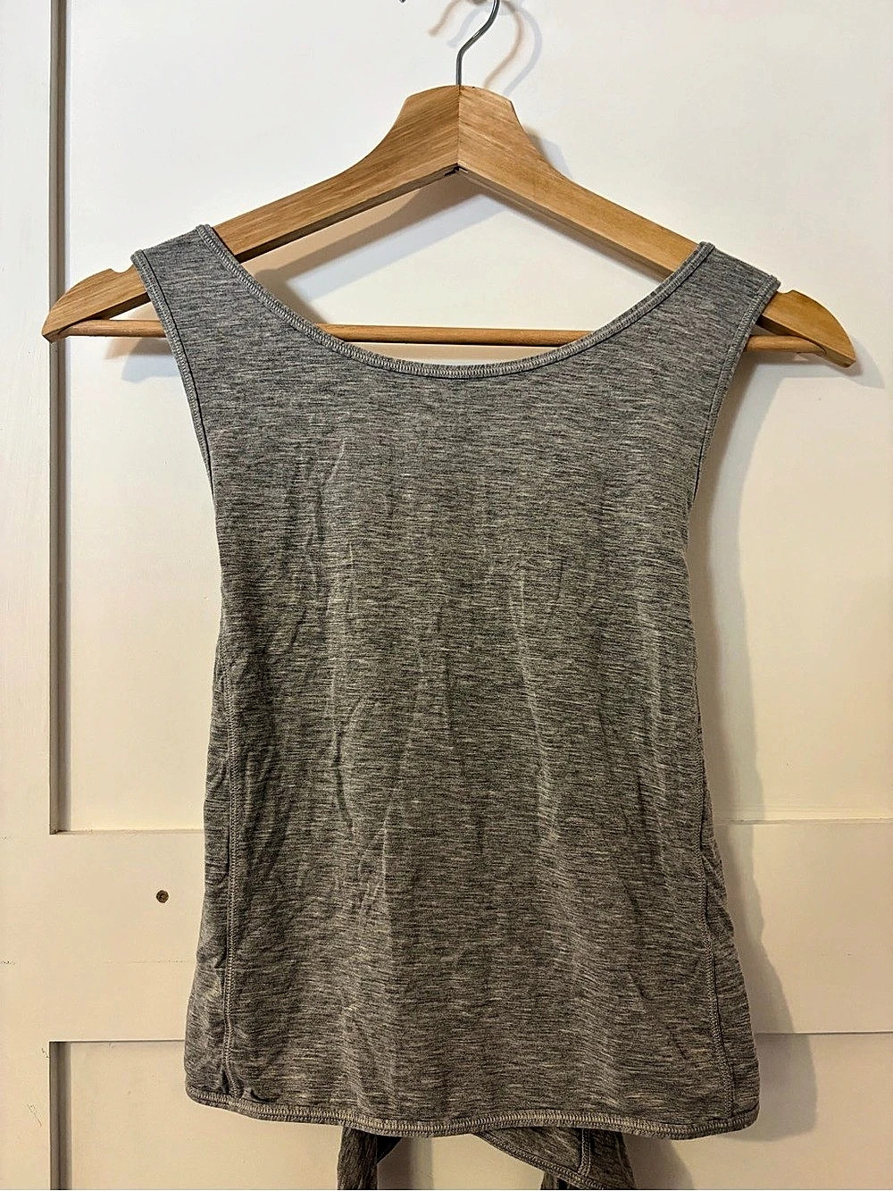 Lululemon Tank - open back with tie - Heather Grey - size 4